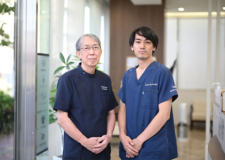 伊勢原の歯医者 越光歯科医院の院長 越光義明・副院長 越光悠介